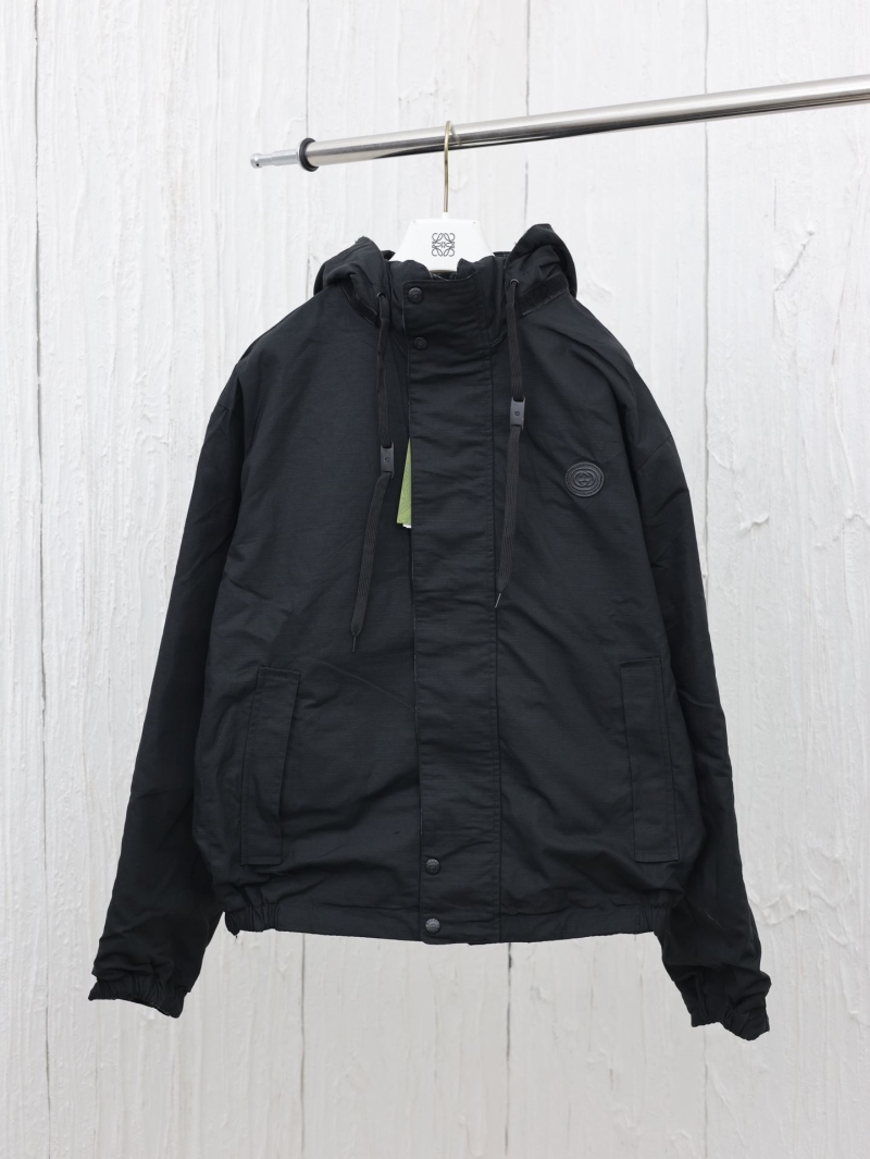 G*u*i coats
